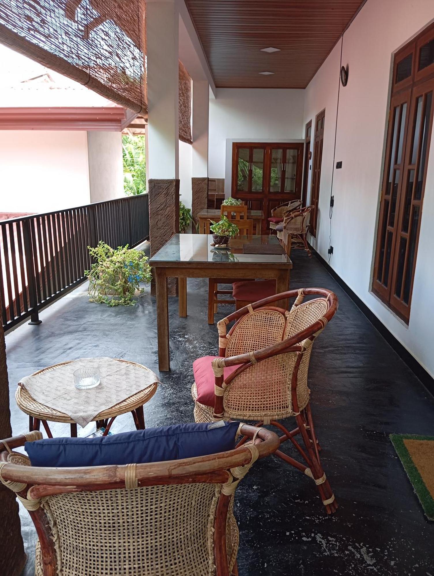 Ceylonima Home Stay Анурадхапура Стая снимка